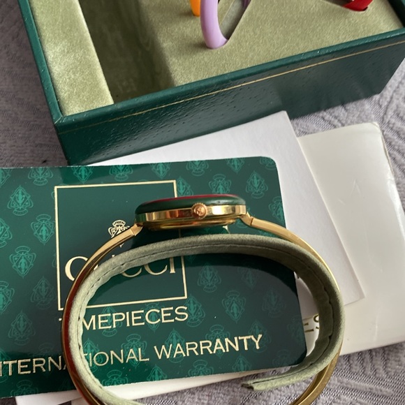 Gucci watch - Picture 3 of 6